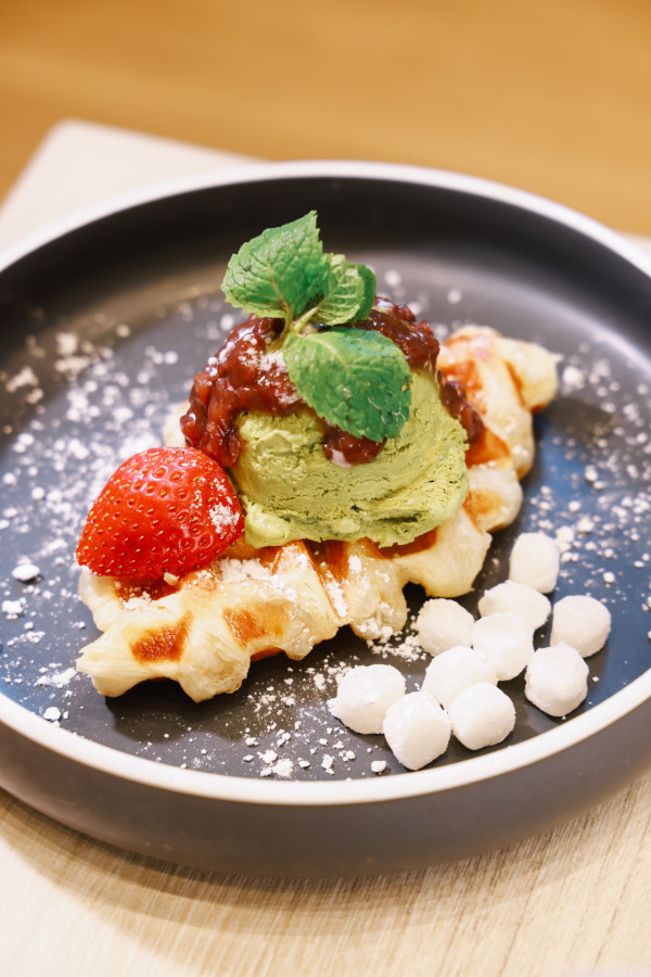 聰嫂甜品灣仔重開  招牌龍眼椰果冰 / 全新麻糬仙草 雪糕窩夫