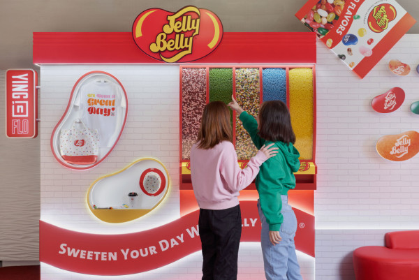 灣仔│全球首間 Jelly Belly 主題客房 大堂巨型糖果機打卡位