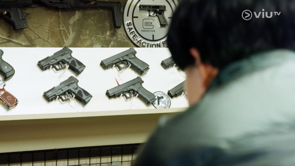 《無制限探險隊》EP4｜Mark導玩命脫去避彈衣內膽  中槍子彈直插腹部需急救 