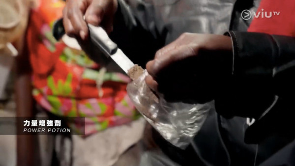 《無制限探險隊》EP5｜勇闖南非猛鬼小鎮靈探  即影即有全黑照/墳場女人聲叫離開！ 