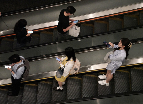 馬斯克預言｜AI令金錢變廢紙？未來人類「唔使做」大學學歷恐變無用