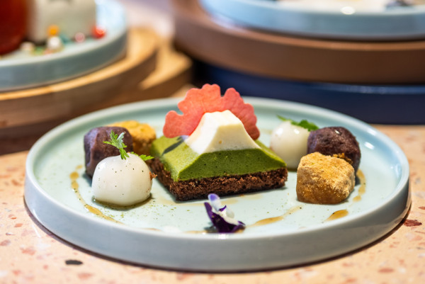 旺角藝術甜品 Cafe  超靚水晶蘋果蛋糕 日本金賞火炙泡芙