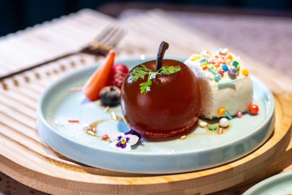 旺角藝術甜品 Cafe  超靚水晶蘋果蛋糕 日本金賞火炙泡芙