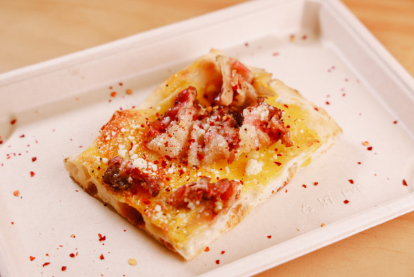 羅馬猛料薄餅店登陸 25 元起 100 克 / 20 多款長形羅馬式薄餅