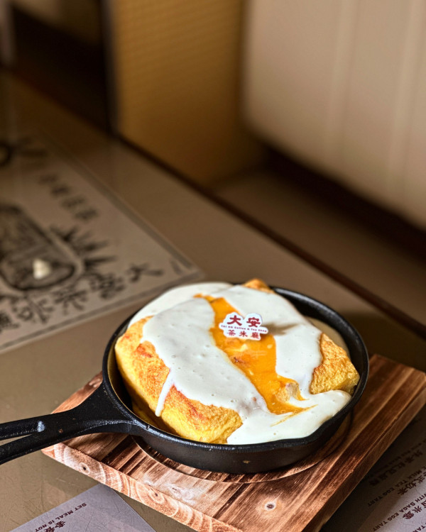 大安茶氷廳 x 塵阿力 《留下雅座》作品展 / 同港產片經典角色歎咖啡