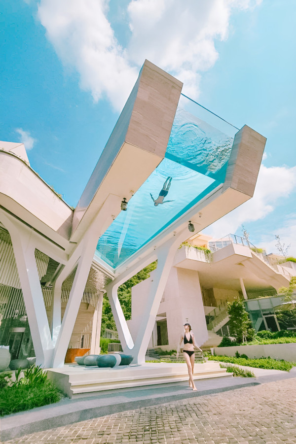 泰國旅遊 | 考艾度假村！話題透明空中泳池 