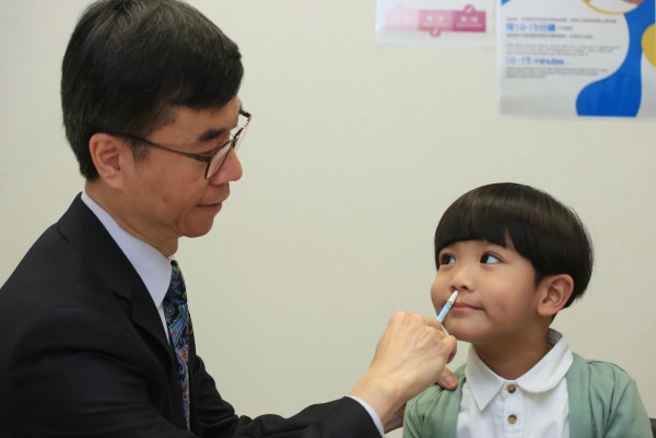 冬季流感高峰期學童生病次數增加  團體促引更多噴鼻式流感疫苗