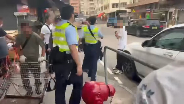 元朗4名男子指罵警員阻抄牌 粗口橫飛叫囂 疑有黑幫背景扣留調查