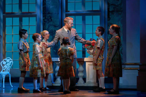 珠海好去處2024｜珠海全新地標金灣藝術中心下周開幕！蝴蝶外形／打卡旋轉樓梯 