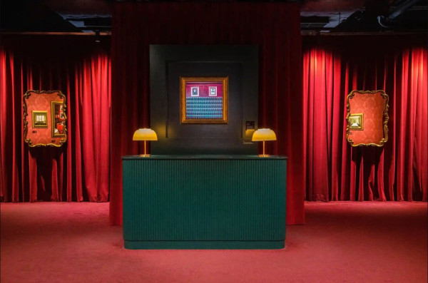 倫敦 WES ANDERSON 英國展12月登場 7大主題區域！ 還原《布達佩斯大飯店》電影經典場景、展現極致色彩美學 