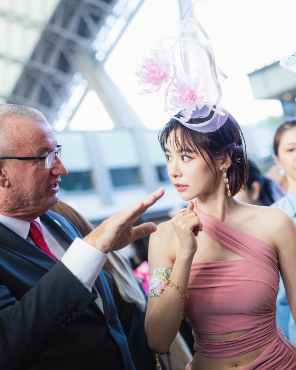 林明禎新歌預告大派福利！突破性感尺度露美臀險走光 ! 