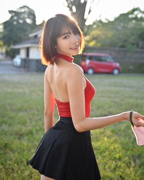 林明禎新歌預告大派福利！突破性感尺度露美臀險走光 ! 