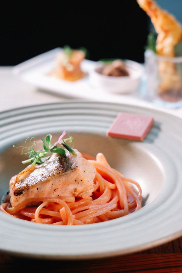 Hotel ICON x GODIVA 水晶球下午茶 連朱古力主菜 + 任食 GODIVA 軟雪糕