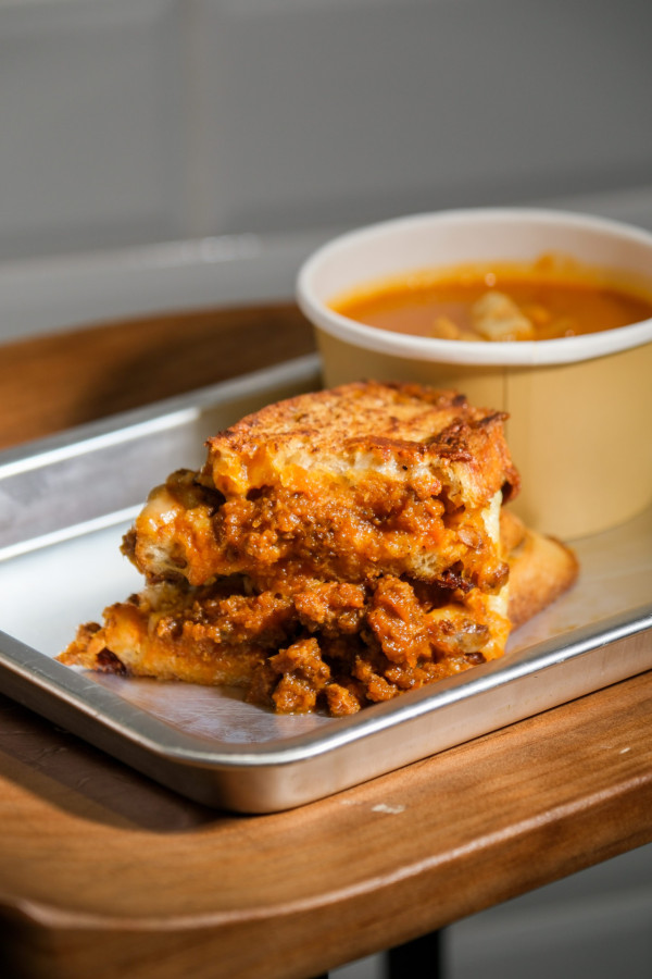 灣仔最強 Grilled Cheese Sandwich 80 克勁量芝士炮製！