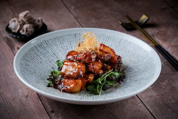 富豪酒店聯乘聚福山莊推順德菜新菜單　必試拆燴鮮魚羹／大良炒牛乳伴炸均安豬肉／手工鮮薑汁撞奶