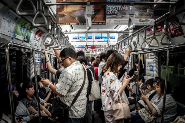 日本增設「男性專用車廂」推廣兩性平等  網民：香港都應有免被屈性騷擾！ 