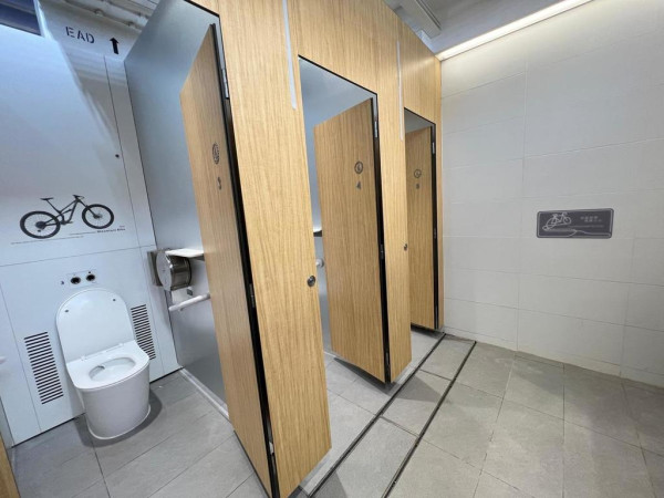 世界廁所日︱香港廁所協會公布最佳公廁為白石角公廁 西營盤公廁格極污糟