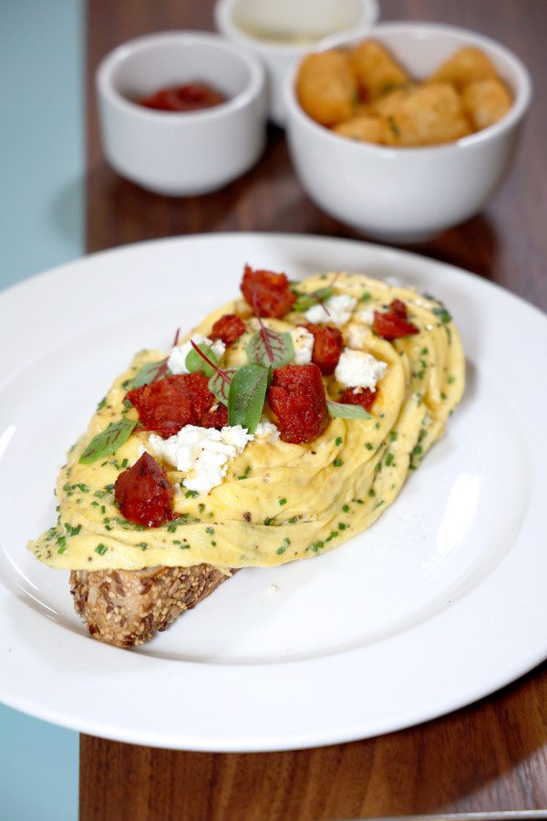 Bakehouse 灣仔店堂食新品 升華版 French Toast / 超厚魚柳包 / 旋風蛋吐司