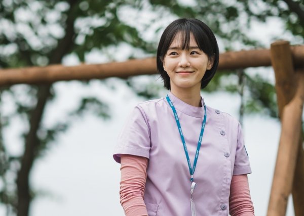 INFJ人格擁有為他人奉獻的精神,抱持信念,擅長表達自己。(圖片來源︰《雖然是精神病但沒關係》劇照)