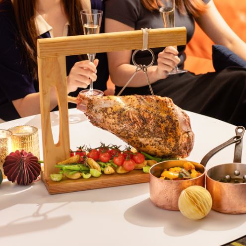 香港W酒店推出聖誕外賣到會美食    火雞／蜜餞烤火腿／和牛斧頭扒／美式豬鞍架／烤羊腿