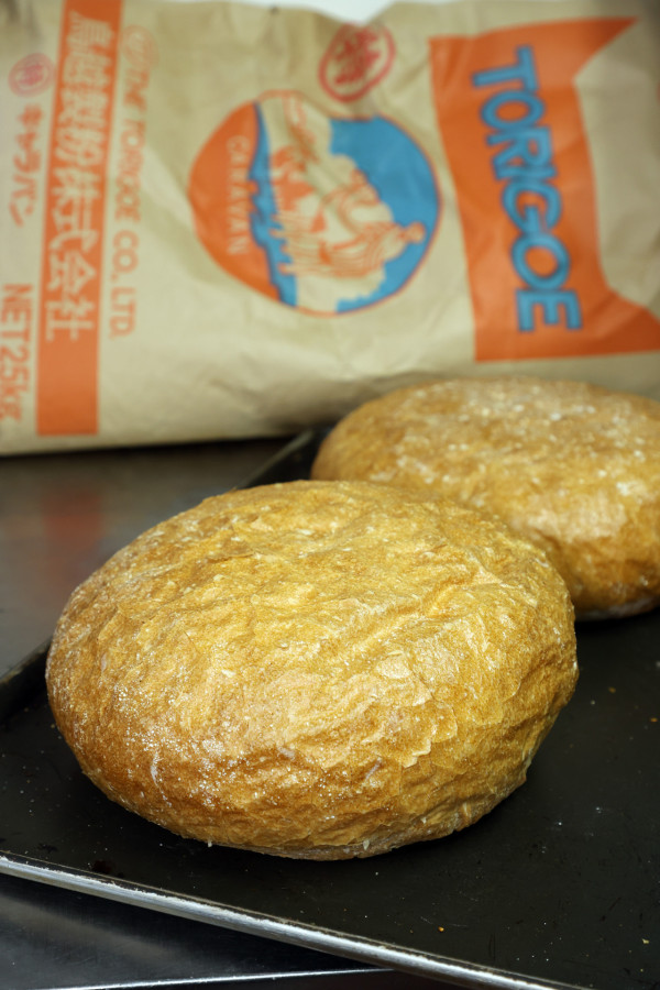 嘉多娜新推 XXL 巨型布甸包 重約 3kg / 一個等於 27 個 / 夠 20 人食