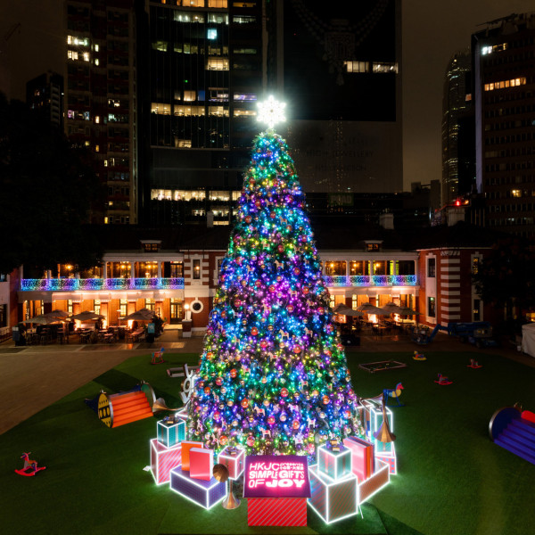 香港大館變身聖誕遊樂場！12米高聖誕樹/燈光+馬戲表演