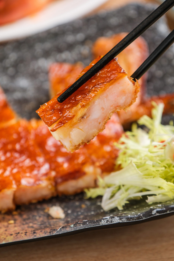 大角咀低調潮州菜館 / 刀工威士忌醉乳鴿 懷舊江南百花雞 