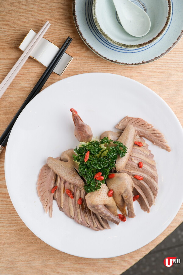 大角咀低調潮州菜館 / 刀工威士忌醉乳鴿 懷舊江南百花雞