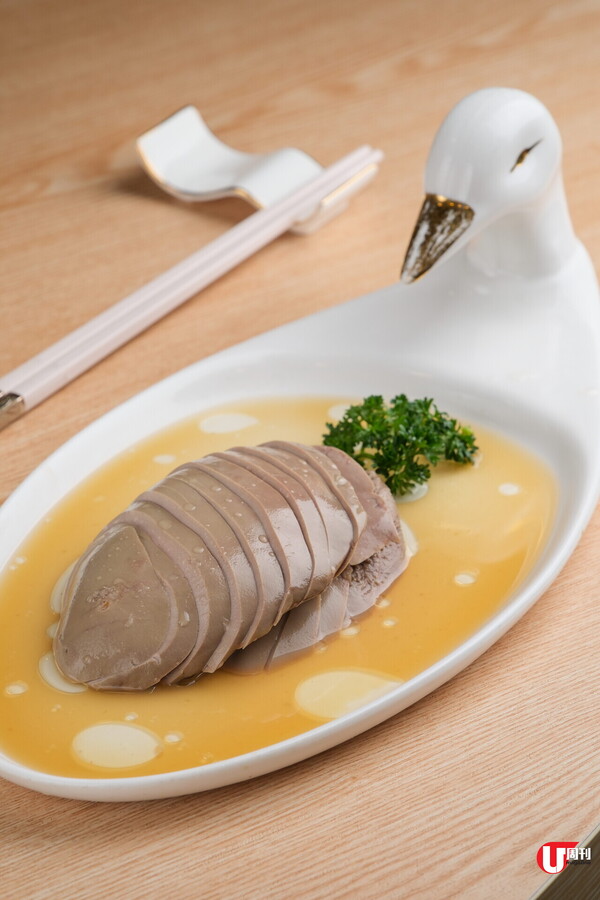 大角咀低調潮州菜館 / 刀工威士忌醉乳鴿 懷舊江南百花雞 