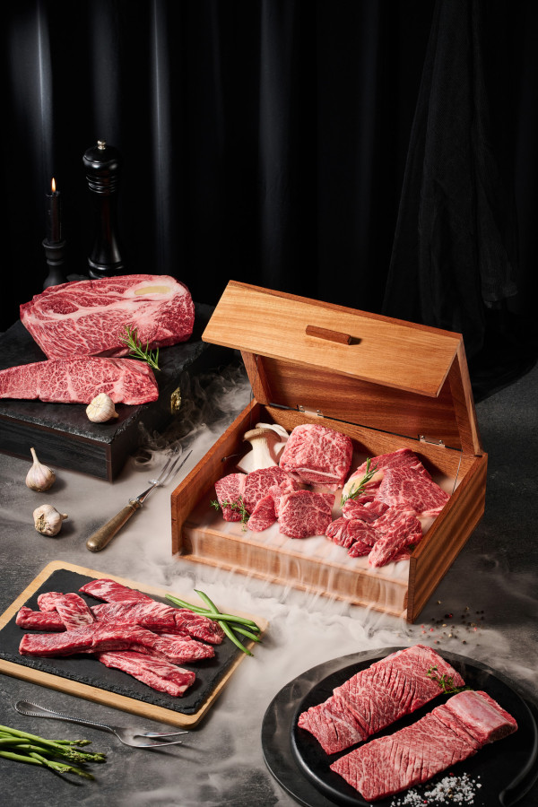 尖沙咀8000呎韓式燒肉店 櫻花蜂蜜牛肋骨/韓牛綜合套餐