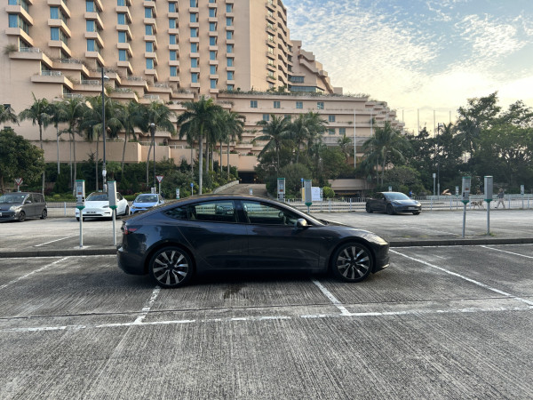 Tesla 香港車款詳情