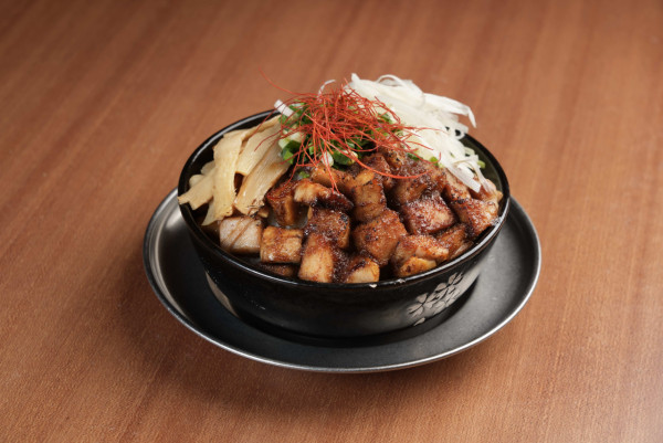 將軍澳東港城美食餐廳推介  飛船主題燒肉超值牛五花套餐、重量級港式拉麵