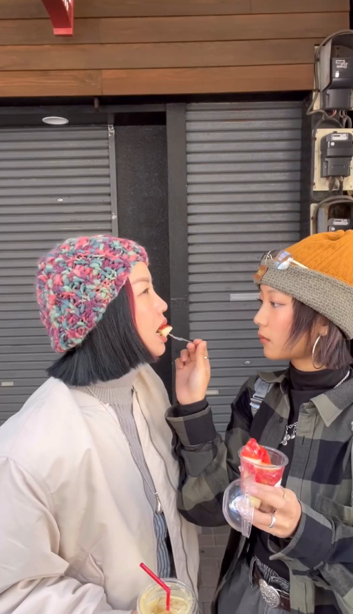 馬國明湯洛雯結婚｜法國婚紗相正式公開！巴黎鐵塔做背景 湯洛雯冧爆凝視老公 