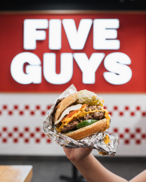 Five Guys新食法！港女實試Five Guys漢堡走包 秒變「生菜包」漢堡