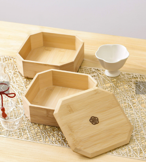 日本雜貨店推新年餐桌儀式感用品  喜慶筷子/仙鶴小碟/清酒套杯