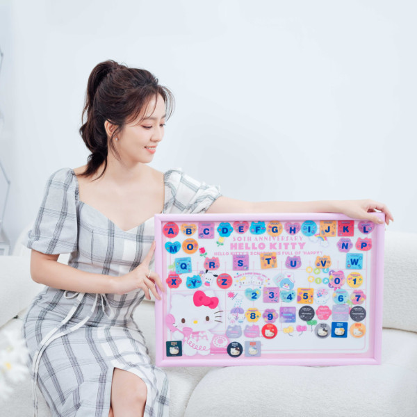 Hello Kitty 50大壽X台灣7仔 推近40款生活精品：嘜頭磁貼、保溫壼、積木萬年曆 
