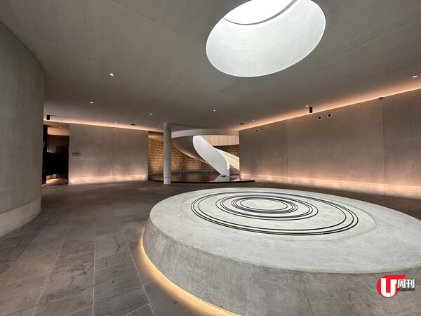 【墨爾本近郊】Mornington半島小旅行！七彩沙灘小屋、酒莊睇KAWS、禪風清水模溫泉 