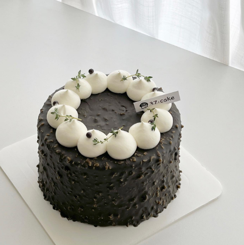 全港15間生日蛋糕推介  千層酥皮拿破崙蛋糕／罐裝蛋糕／打卡蛋糕