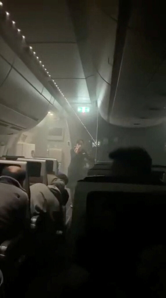 日本ANA飛一半窗戶現裂痕 隨即緊急返航！ 