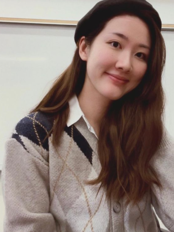 前TVB花旦鄧佩儀離巢返加拿大發展 近況曝光！激罕性感低胸造型慶32歲生日 