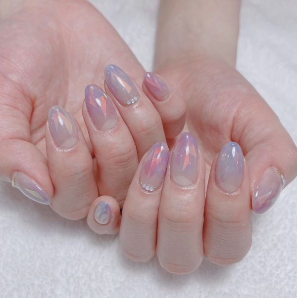 新娘美甲款式|3.珍珠光澤/貓眼款