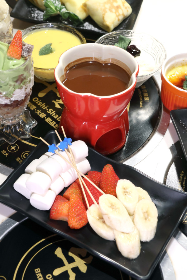 $256 烤鰻魚火鍋放題 任食 150 款配料＋重點狂擦和牛 生蠔 麵包蟹