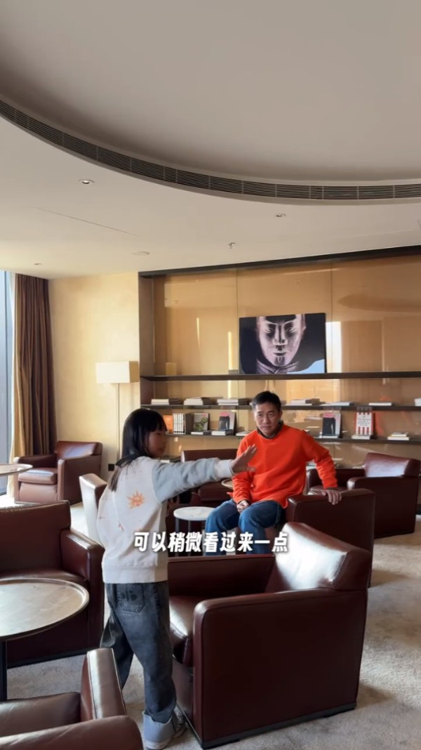 9歲女孩為梁朝偉操刀拍攝相片集  偉仔極罕露出慈父笑容 