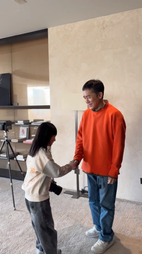 9歲女孩為梁朝偉操刀拍攝相片集  偉仔極罕露出慈父笑容 