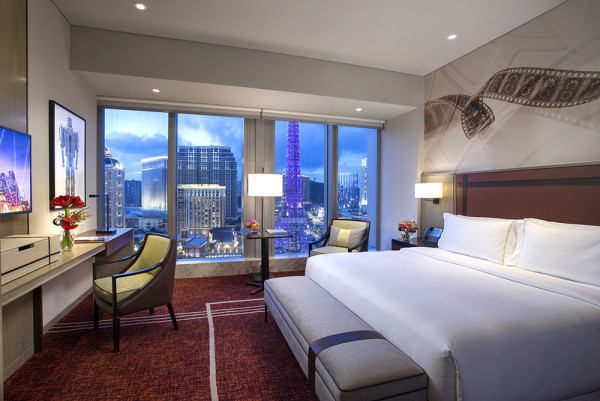 春季必玩！35折入場 全家勁玩澳門最大室內恆温水上樂園＋免費升級住宿 