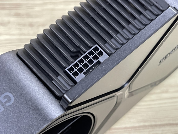 NVIDIA GeForce RTX 4070 SUPER 大考驗！中階卡王再升級！