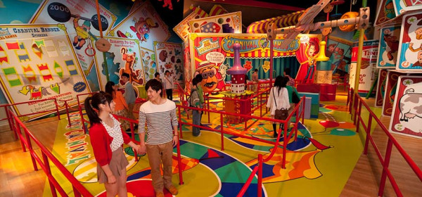 東京迪士尼攻略｜ 必玩遊樂設施 東京迪士尼海洋 玩具總動員瘋狂遊戲屋（圖片來源：東京迪士尼樂園）