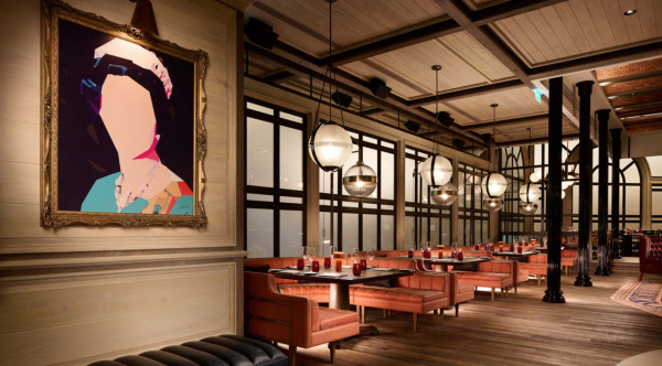 陳凱琳追星成功曬合照 一個動作令「地獄廚神」Gordon Ramsay仰天狂笑 