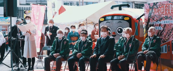 東京三浦海岸櫻花祭｜東京近郊櫻花景點三浦海岸櫻花祭  1000棵河津櫻花樹／夜櫻燈光秀 