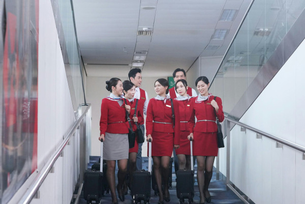 空姐爆料行內有「神秘代號」 乘客犯3大禁忌會遭特殊對待！ 